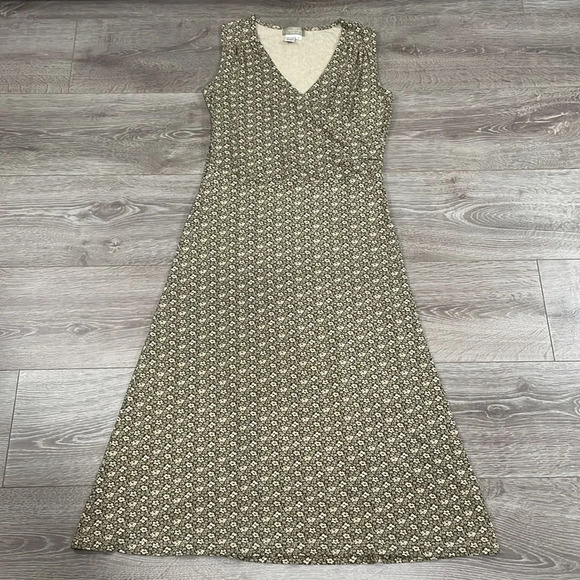 The Territory Ahead Sleeveless Floral Dress 4 - Picture 8 of 15